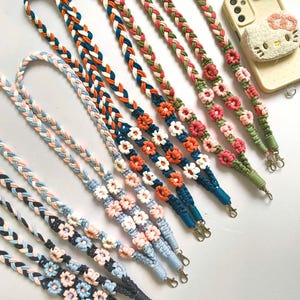 Boho Macrame Daisy Flower Strap, Macramé ID Badge Holder, Daisy Macrame Lanyard, Macrame Phone Strap, Flower Keychain, Gift For Her  - H016