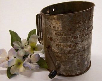 Vintage Sifter, Bromwell's Measuring Sifter, 3 Cup Sifter, Rustic Kitchen Decor, Farmhouse Decor