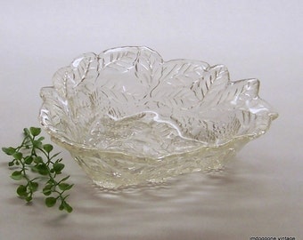 Vintage Loganberry Clear by Indiana Glass, Bon-Bon Bowl, Clear Serving Dish, Fruit and Leaves Design, Leaf Scalloped Edge