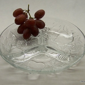 KIG Relish Dish, Three Part Relish Dish, Embossed Fruit Relish Dish, Divided Serving Plate by KIG of Indonesia