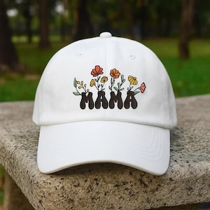 Custom Mama Embroidered Washed Hat & Baseball Cap – Floral Design Gift for Mom, Mother’s Day Present, Casual Everyday Women’s Accessory