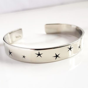 16th Birthday Gift . 18th Birthday Present Star Bracelet . 13th 16th 18th Birthday Gift for her . Birthday Jewelry . Gift for Teenage Girl