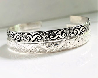 Geheime verborgen boodschap Solid Sterling zilveren armband. Bloemen zilveren manchet. Verjaardagscadeau voor haar. Armband voor zus. Tatumbradleyco