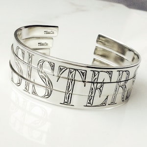Sisters Bracelets . Personalized Sisters Jewelry . Sisters Set of 2, 3 or 4 Bracelets . Gift for Sister . Engraved Bracelet . Group Gift