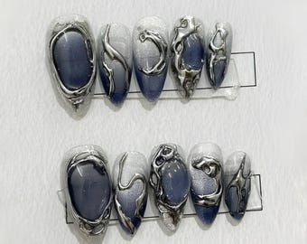 Grau-Silber-Chrom-Nägel Drücken Sie auf die Nägel Flüssiges Metall False Nails Futuristischer Kleber auf den Nägeln Abstraktes Tropfendesign Einzigartiges Nail Art Set