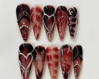 Dunkelrote Silber Gothic Presse auf den Nägeln gruselige Herz falsche Nägel Grunge ästhetische Kleber auf den Nägeln Einzigartige Halloween Nagel-Set