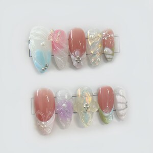 White Red Valentine&#39;s Day Press On Nails with Soft Bow Elegant Love Theme | 3D Butterfly Flower Pastel Pearl Rhinestone Elegant Style