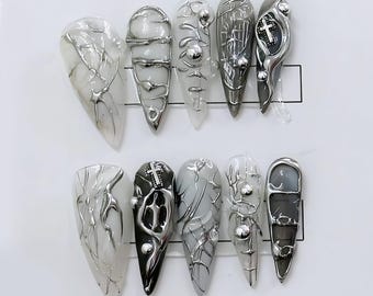Nail Art de vanguarda em cromo e mármore - Unhas de pressão esculpidas em prata 3D com estilo gótico industrial - Unhas Y2K