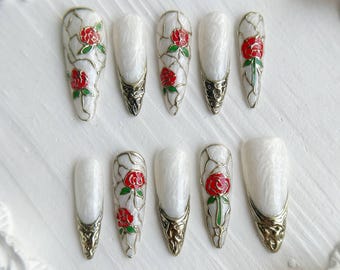 Unghie finte con rose rosse vintage e vetrate colorate / Punte per armature cromate bianco perla e oro / Set di gel fatto a mano con stiletto vittoriano reale