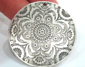 Silver Plated Medallion Pendants (45 mm)  G12632