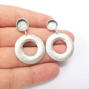 Circled Earring Base, Dangle Resin Earring Blank, Ear Settings Bezel, Cabochon Mountings, Antique Silver Plated Brass (10mm blanks) G35617