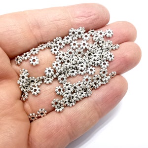 Flower Beads,  Round Beads, Disc Rondelle, Middle Hole Beads, Flat Beads,  Antique Silver Plated Metal Beads (5mm)  G34873