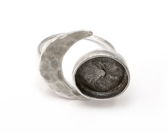 Crescent Moon Silver Ring Blank Base Bezel Settings Cabochon Base Mountings Adjustable , Antique Silver Plated Brass (12mm Blank) G33382