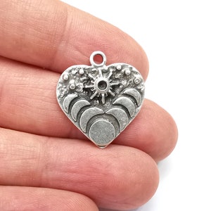 Heart Moon Star Charms Crescent State of The Moon Pendant Antique Silver Plated Charms (25x23mm) G27951