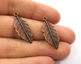 6 dijes de plumas chapados en cobre antiguo (30 x 12 mm) G19494