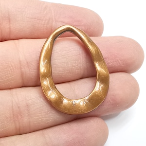 Wavy Oval Charms Pendant, Organic Shape Antique Copper Plated (36x29mm) G29369