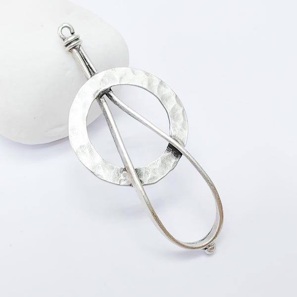 Modern Abstract Hammered Circle Pendant, Earring Dangle Charm, Boho Pendant, Necklace Parts, Antique Silver Plated Zamac 73x32mm G36474