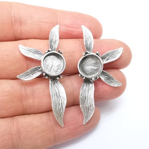 Flower Earring Base, Leaf Earring Blank, Ear Settings Bezel, Resin Blank, Cabochon Mounting, Antique Silver Plated Brass (10mm blank) G35426