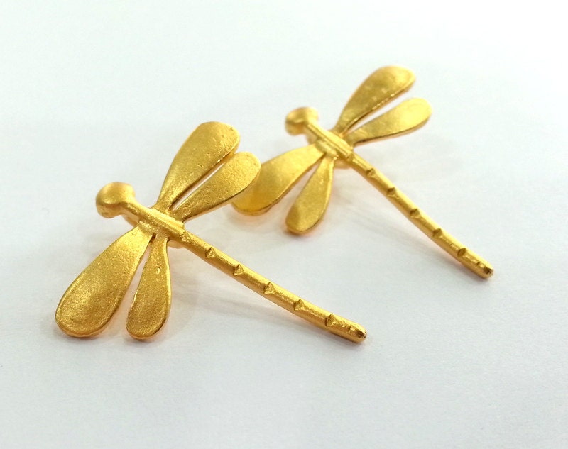 Collana con ciondolo a forma di libellula placcata in oro 18k - Italia