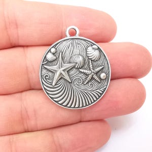 Nautical Charms, Starfish and Wave Detailed Boho Necklace Charm, Ocean-Themed Antique Silver Round Pendant, 34x30mm Earring Charms G36337