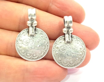 Ciondoli con firma ottomana con moneta in argento antico (34x22 mm) Metallo placcato argento antico G6420