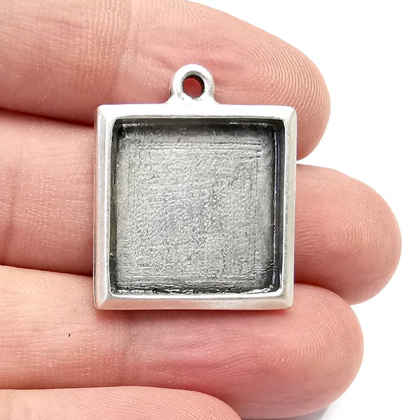 Square Pendant Bezel, Resin Blank, inlay Mountings, Mosaic Frame, Cabochon Bases, Dry Flower Settings, Antique Silver Plated (19mm) G28794