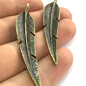 2 Feather Pendant Antique Bronze Pendant (69x13 mm.)  G5169