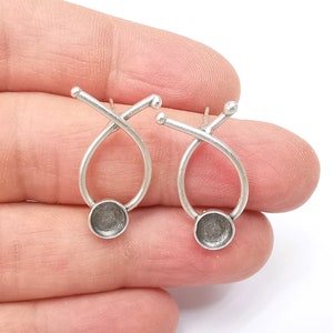 Silver Earring Base, Earring Blank, Ear Settings Bezel, Resin Blank, Cabochon Mountings, Antique Silver Plated Brass (6mm blanks) G35275
