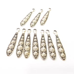 シルバーチャーム2個 アンティークシルバーメッキチャーム (26 x 22 mm