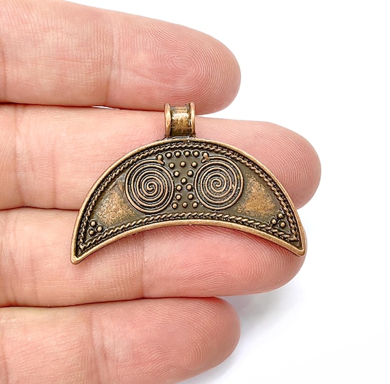 Ciondolo in argento antico con divinità Shiva - HIRAWAI