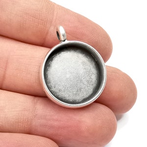 Round Pendant Blank Bezel Resin Mosaic Mountings Antique Silver Plated Charms (29x23mm)( 20 mm Bezel Inner Size)  G28101
