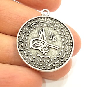 2 Silver Pendant Antique Silver Plated Ottoman Signature Pendant (28mm)  G7078