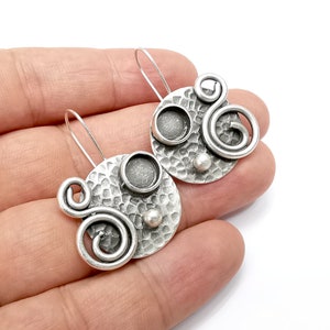 Swirl Earring, Dangle Earring Blank, Antique Silver Plated Brass Earring Base (8mm blanks ) G34081