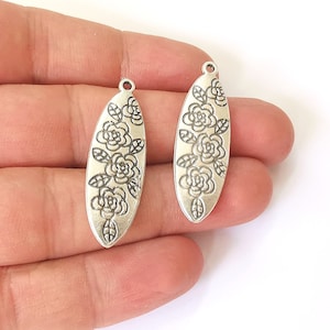 2 Flower oval charms Antique silver plated charms (40x13mm) G23883