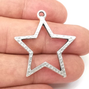 Star Charms Antique Silver Plated Hammered Charms (35x32mm) G28461