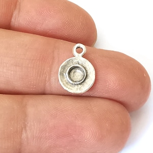 100 Round bezel charm blank base Antique silver plated Brass 14x10mm (Blank Size 4mm) G25462