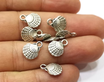 Oyster Sea Shell (Double Sided) Charms Antique Silver Plated Charms (13x10mm)  G18127