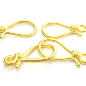 Gold Hook Clasp Findings 4 Pcs (2 sets) (24x12mm) , Gold Plated Brass  G4704