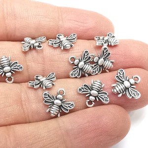 Bee Charms Antique Silver Plated Charm (13x11mm) G27450
