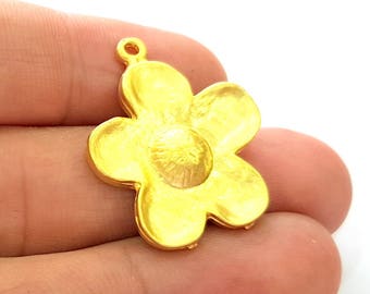 2 Flower Charms Gold Plated Charms (31x25mm) G8253