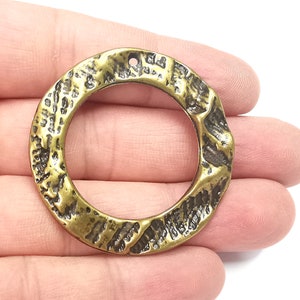 Round Organic Charms, Antique Bronze Plated Findings (46mm)  G29216