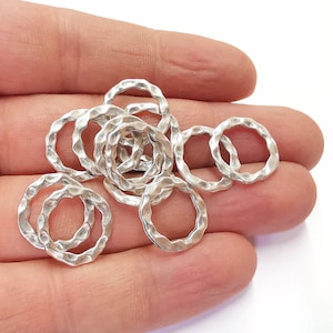Hallazgos antiguos de plata de ley con forma de círculo martillado (16 mm) G20623