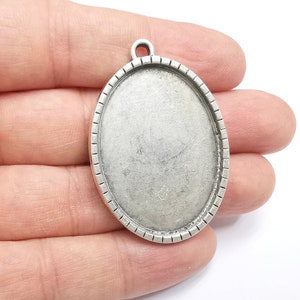 Oval Pendant Blanks, Resin Bezel Bases, Mosaic Mountings, Dry flower Frame, Polymer Clay base, Antique Silver Plated (40x30mm) G29550