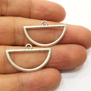 G19163 33x31mm 4 Star Bezel Charms Antique Silver Plated Charms