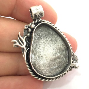 Antique Silver Plated Brass  Mountings , Blanks 44x30 mm (30x22 mm drop blank) G3815
