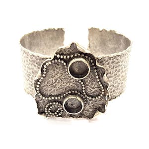 Silver Bracelet Blanks  Cuff Blanks Adjustable Hammered Bracelet Blank Antique Silver Plated Brass (10mm Blanks ) G9167