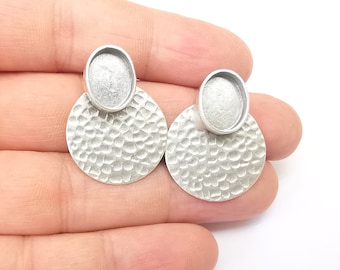 Earring Stud Base, Hammered Earring Blank, Ear Settings Resin Bezel, Cabochon Mounting, Antique Silver Plated Brass (13x10mm blanks) G35622