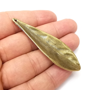 Zawieszki w kształcie liści, zawieszki w kolorze antycznego brązu (70 x 22 mm) G33951
