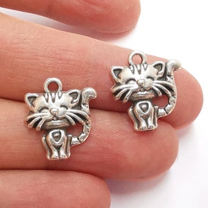 5 Cat Charms Antique Silver Plated Charms (19x17mm)  G21170