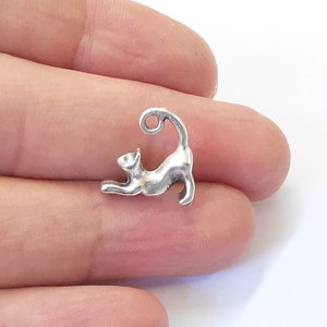 10 Cat Charms Antique Silver Plated Charms (15x14mm)  G25020